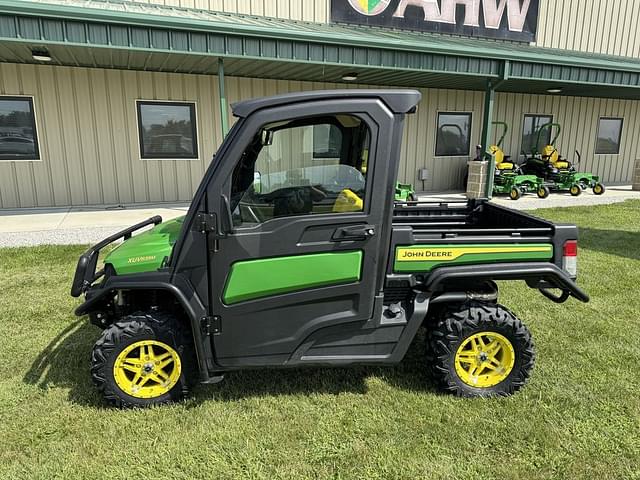 Image of John Deere XUV 835M equipment image 1