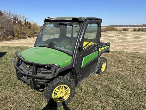 Image of John Deere XUV 835M Primary image