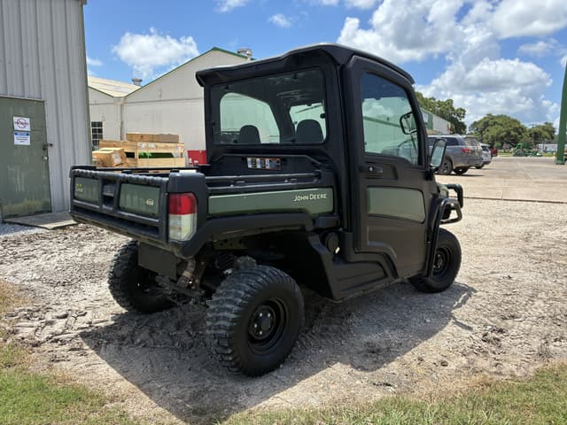 Image of John Deere XUV 835M equipment image 4