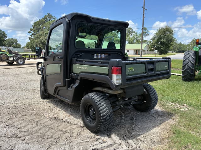 Image of John Deere XUV 835M equipment image 2