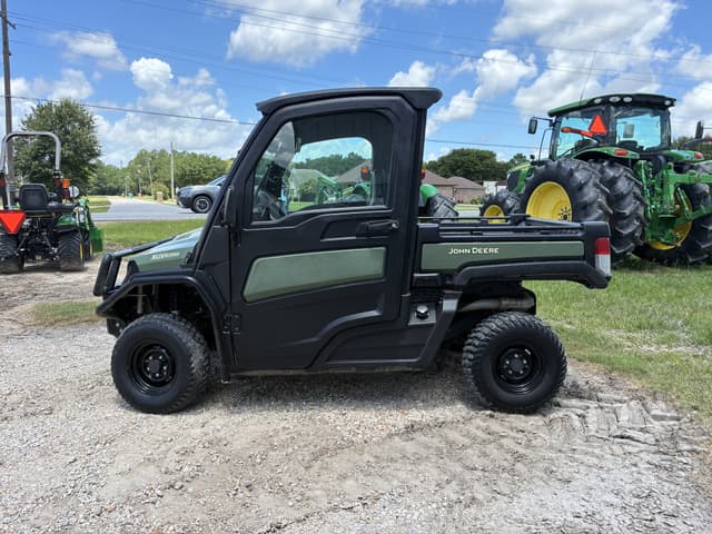 Image of John Deere XUV 835M equipment image 1