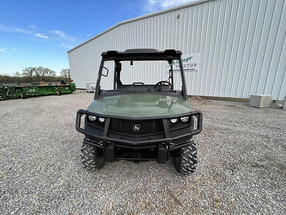 Image of John Deere XUV 835M equipment image 1