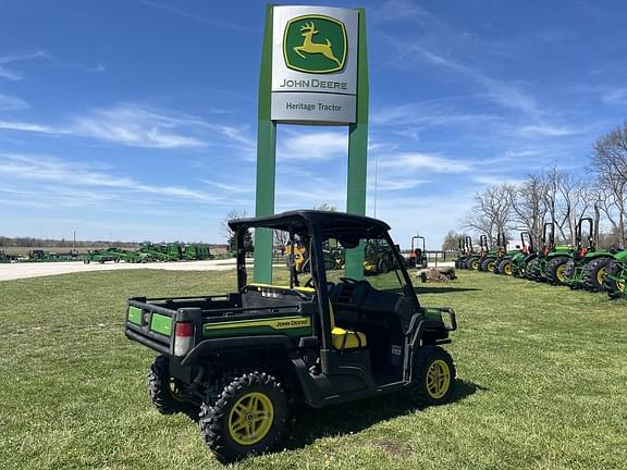 Image of John Deere XUV 835M equipment image 1