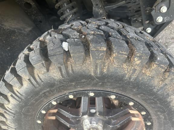 Image of John Deere XUV 835M equipment image 2