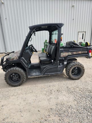 2022 John Deere XUV 835M Equipment Image0