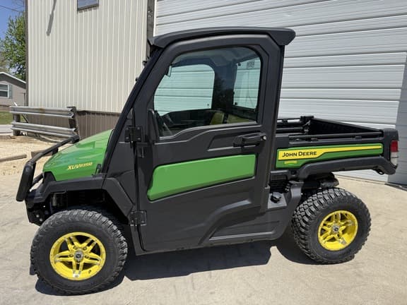 Image of John Deere XUV 835M equipment image 1