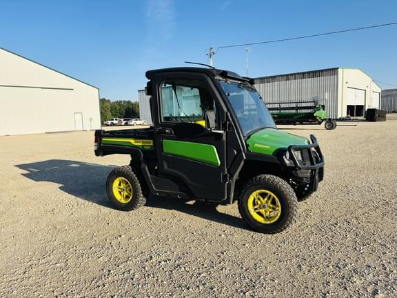 Image of John Deere XUV 835M Primary image