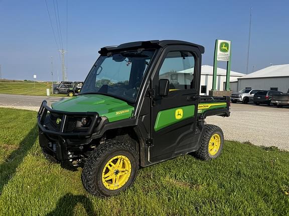 Image of John Deere XUV 835M equipment image 1