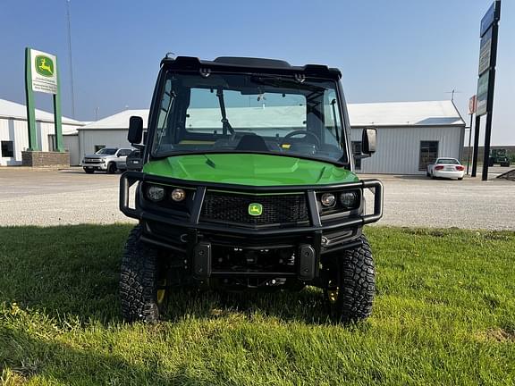 Image of John Deere XUV 835M equipment image 2