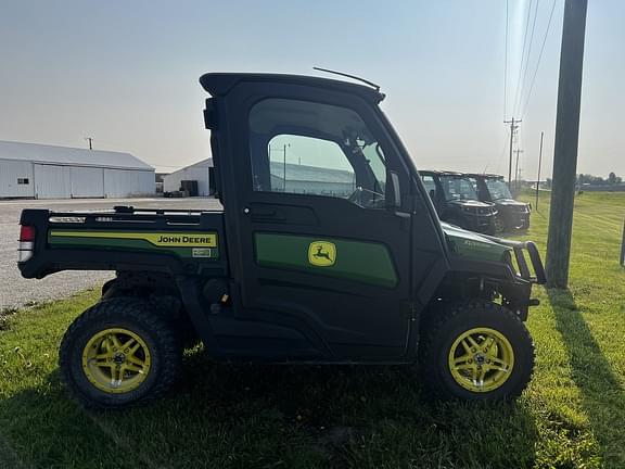 Image of John Deere XUV 835M equipment image 4