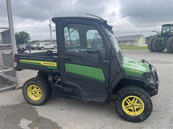 Image of John Deere XUV 835M equipment image 2