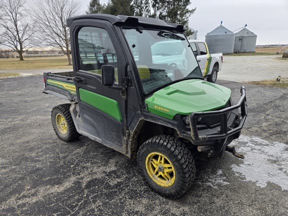 Image of John Deere XUV 835M Primary image