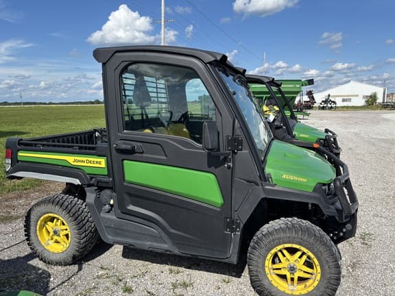 Image of John Deere XUV 835M equipment image 3