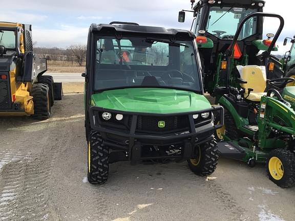 Image of John Deere XUV 835M equipment image 3