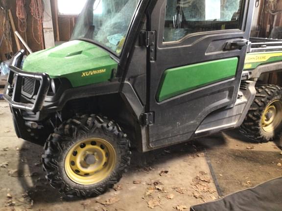 Image of John Deere XUV 835M equipment image 2