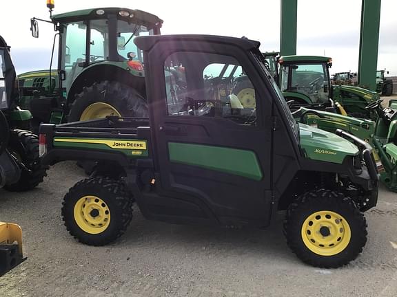 Image of John Deere XUV 835M Primary image