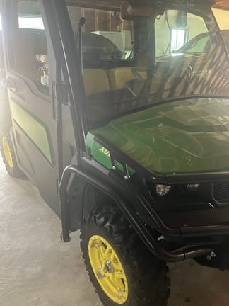 2022 John Deere XUV 835M Equipment Image0