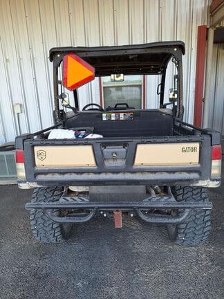 Image of John Deere XUV 835M equipment image 2