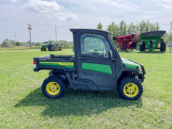 Image of John Deere XUV 835M equipment image 3