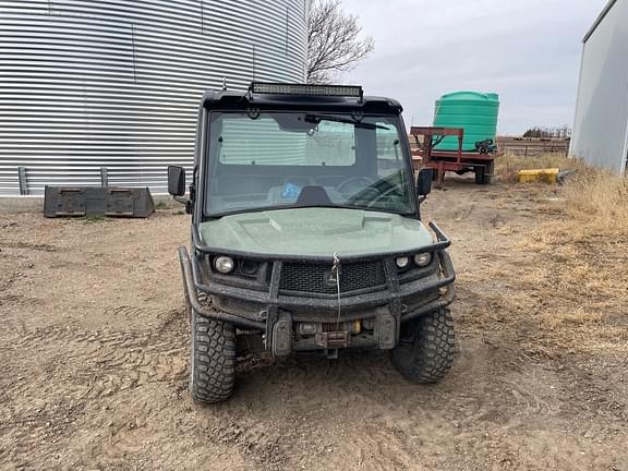 Image of John Deere XUV 835M equipment image 1