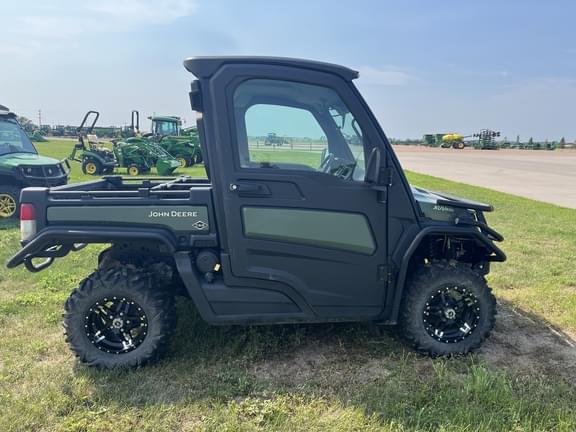 Image of John Deere XUV 835M Primary image