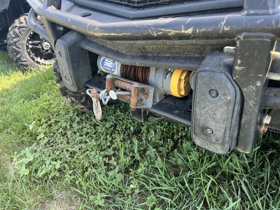 Image of John Deere XUV 835M equipment image 3