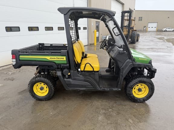 Image of John Deere XUV 835M equipment image 1