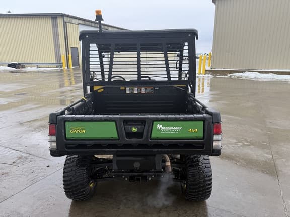 Image of John Deere XUV 835M equipment image 3