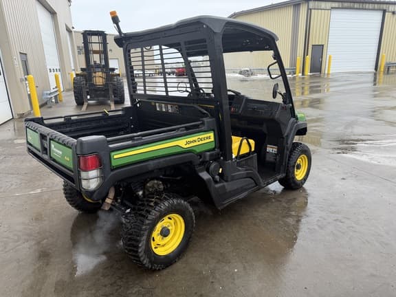 Image of John Deere XUV 835M equipment image 2