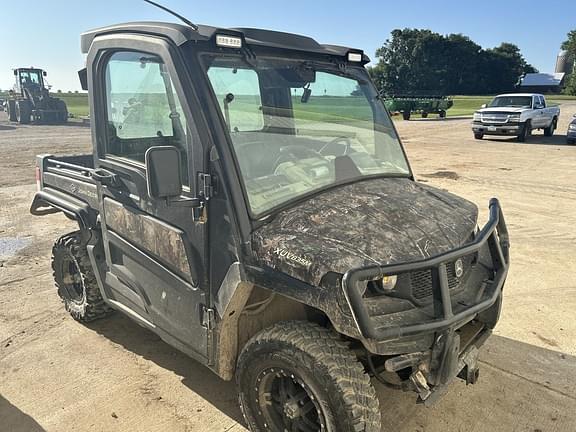 Image of John Deere XUV 835M Primary image