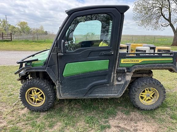 Image of John Deere XUV 835M equipment image 4