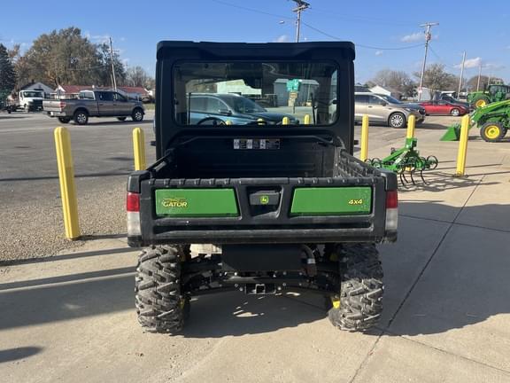 Image of John Deere XUV 835M equipment image 3