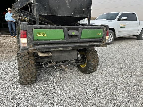 Image of John Deere XUV 835M equipment image 3