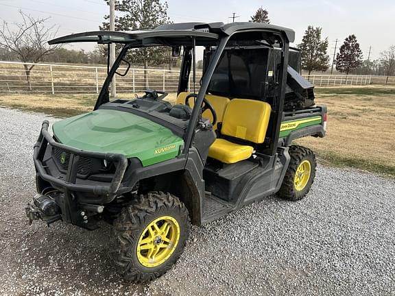 Image of John Deere XUV 835M equipment image 1