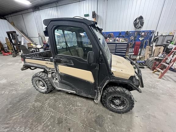 Image of John Deere XUV 835M Honor Edition Primary image