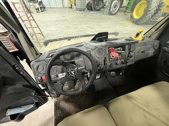 Image of John Deere XUV 835M Honor Edition equipment image 4