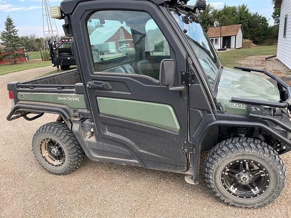 Image of John Deere XUV 835M equipment image 1