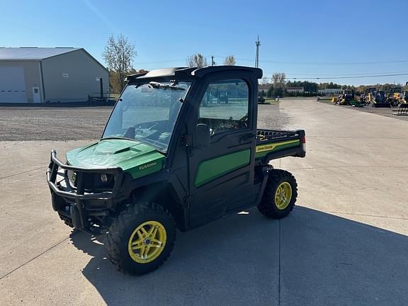 Image of John Deere XUV 835M equipment image 2