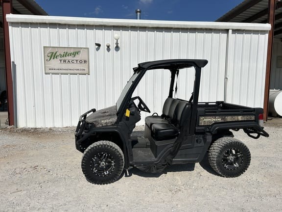 2022 John Deere XUV 835M Equipment Image0