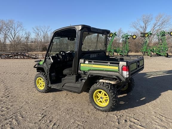 Image of John Deere XUV 835M equipment image 3