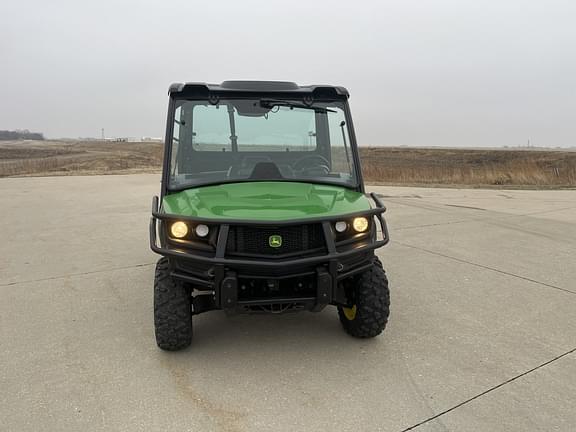 Image of John Deere XUV 835M equipment image 1