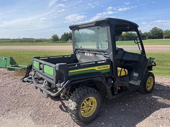 Image of John Deere XUV 835M equipment image 2