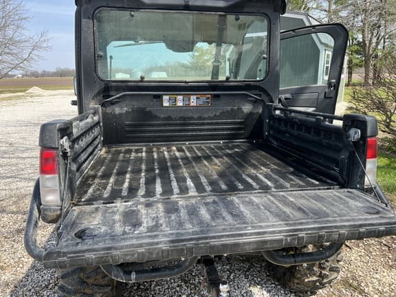 Image of John Deere XUV 835M equipment image 2