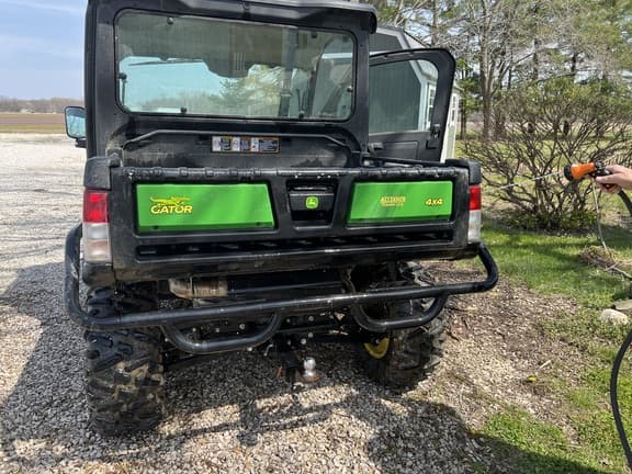 Image of John Deere XUV 835M equipment image 3