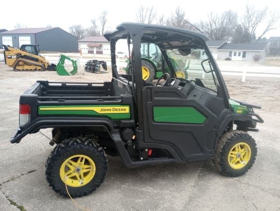 Image of John Deere XUV 835M equipment image 3