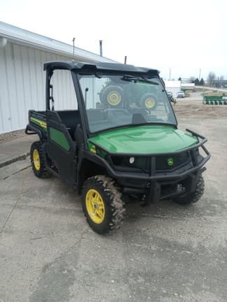 Image of John Deere XUV 835M equipment image 1