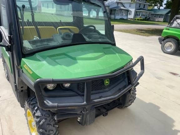 Image of John Deere XUV 835M equipment image 2