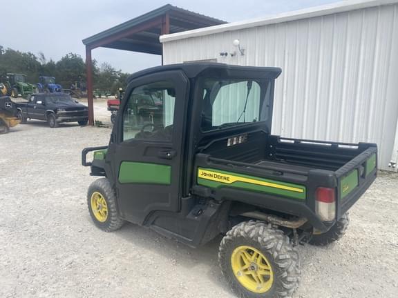 Image of John Deere XUV 835M equipment image 1