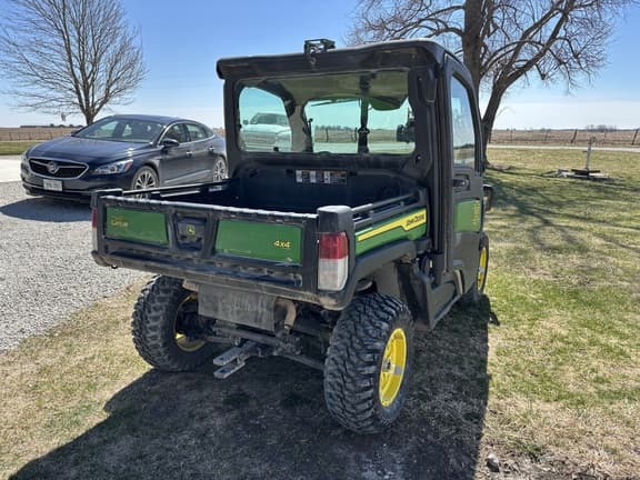 Image of John Deere XUV 835M equipment image 4