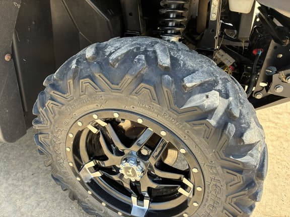 Image of John Deere XUV 835M equipment image 4